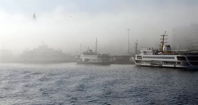 İstanbul’da vapur seferlerine sis engeli