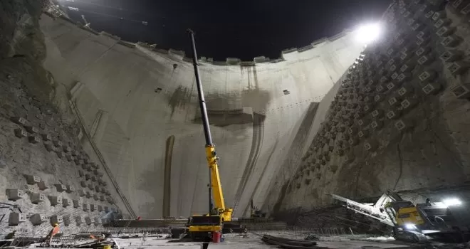 Yusufeli Barajı inşaatı gece gündüz demeden devam ediyor
