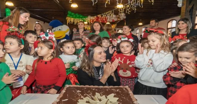 Yuvamız İzmirli çocuklara yeni yıl sürprizi