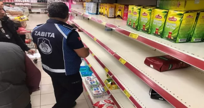 Zammı fırsat bilip çayları satıştan çeken süper markete ceza kesildi