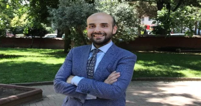 Zenginlerin hesaplarını ele geçirip milyonlarca dolar götürdüler
