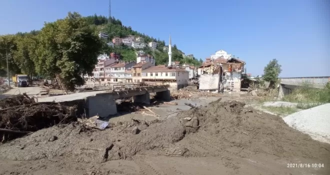 Zeytinburnu Belediyesi araç ve ekipleri Kastamonu’da
