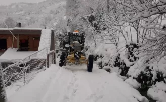 Doğu Karadeniz’de bin 102 köy ve mahalle yolu kar nedeniyle ulaşıma kapandı

