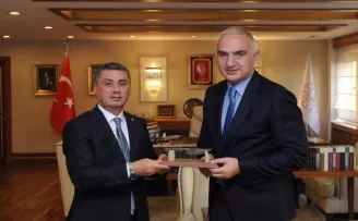 Gölbaşı Belediye Başkanı Şimşek’ten Bakan Ersoy’a ziyaret
