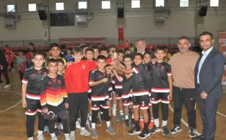 İzmir Çiğli’de Cumhuriyet coşkusu Futsal sahasında zirveye taşındı