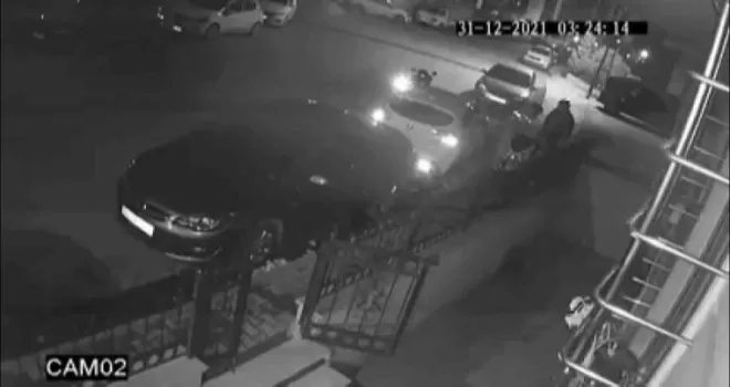 Ataşehir’de motosiklet hırsızlığı kamerada

