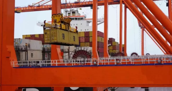 Bakan Karaismailoğlu: “2021’de elleçlenen konteyner miktarı 12,5 milyon TEU’yu aştı”
