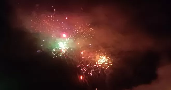 Bilecik Pazaryeri’nde coşku gökleri aydınlattı