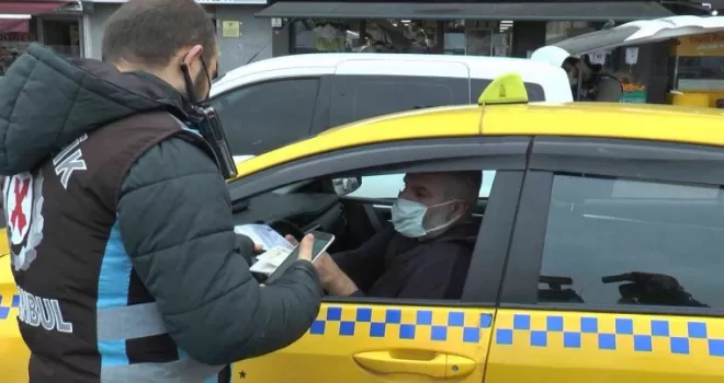 Kadıköy’de taksi denetiminde emniyet kemeri cezası

