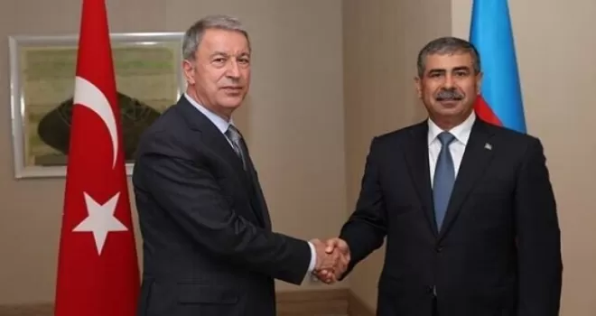 Milli Savunma Bakanı Akar, Azerbaycanlı mevkidaşı ile görüştü
