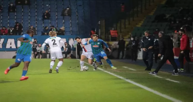 Spor Toto Süper Lig: Ç.Rizespor: 0 - Beşiktaş: 0 (Maç devam ediyor)
